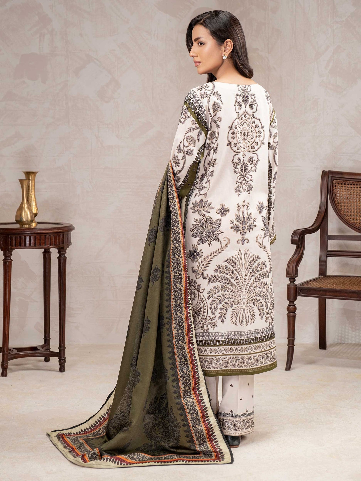 3 Piece Khaddar Suit-Printed (Unstitched)