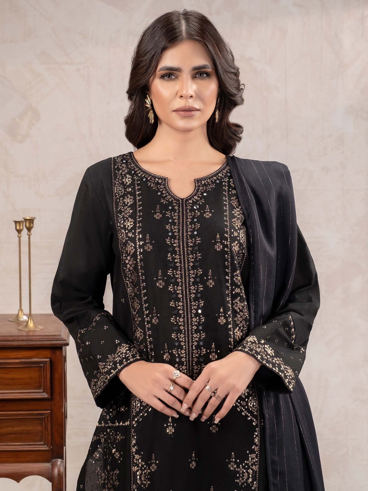 3 Piece Khaddar Suit-Embroidered (Unstitched)