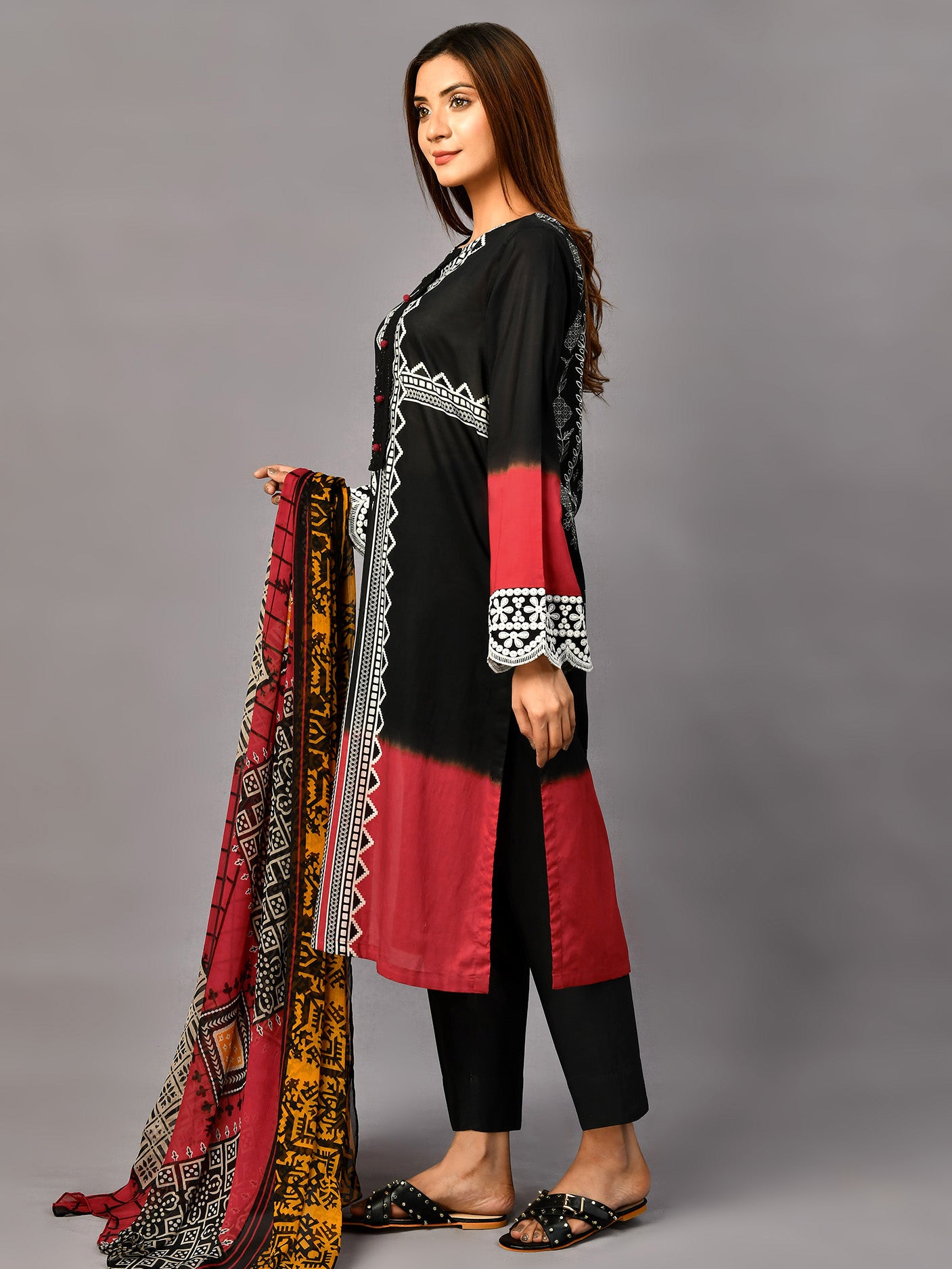 Embroidered Lawn 2Piece Suit