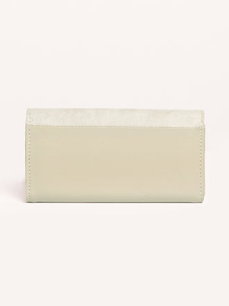 velvet-texture-wallet