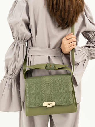 crocodile-pattern-handbag