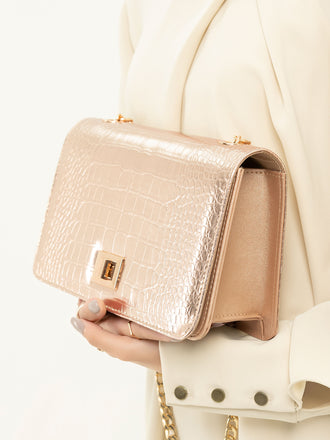 glossy-textured-handbag