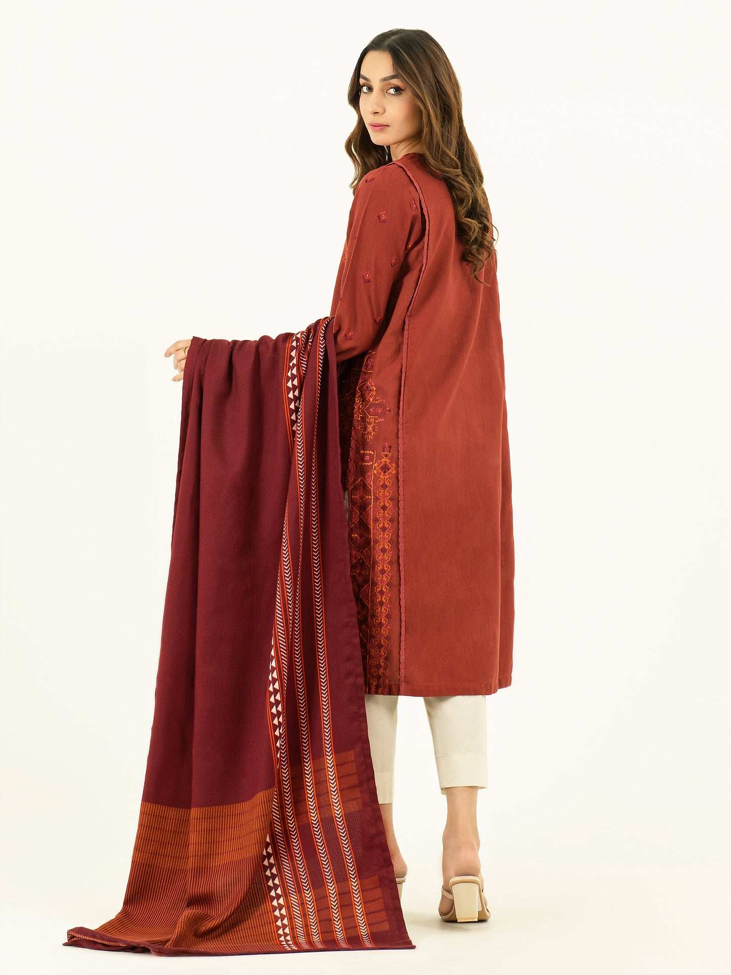 2 Piece Khaddar Suit-Embroidered (Pret)