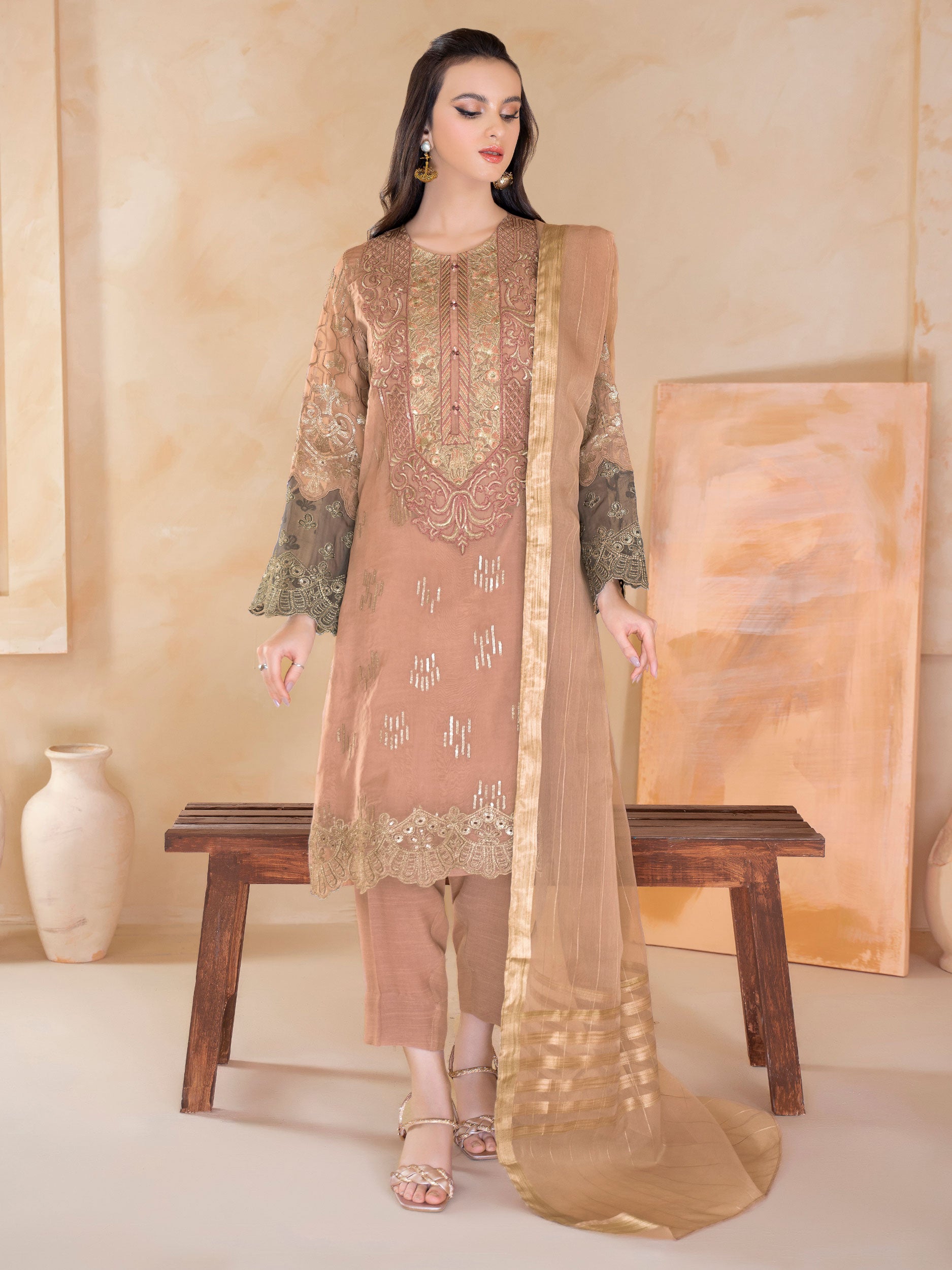 best onlie formal dresses for women in Pakistan