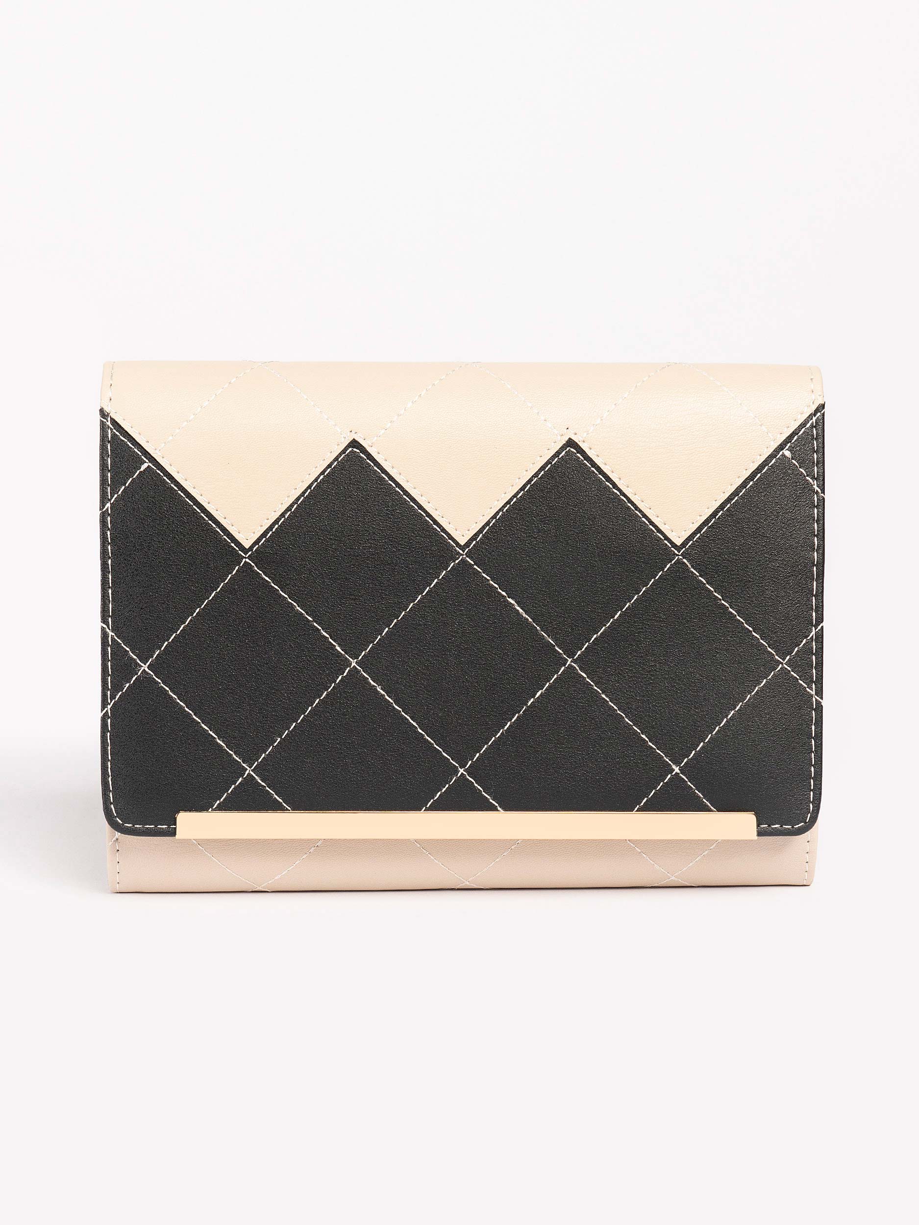 two-tone-quilted-pattern-clutch