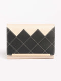 two-tone-quilted-pattern-clutch