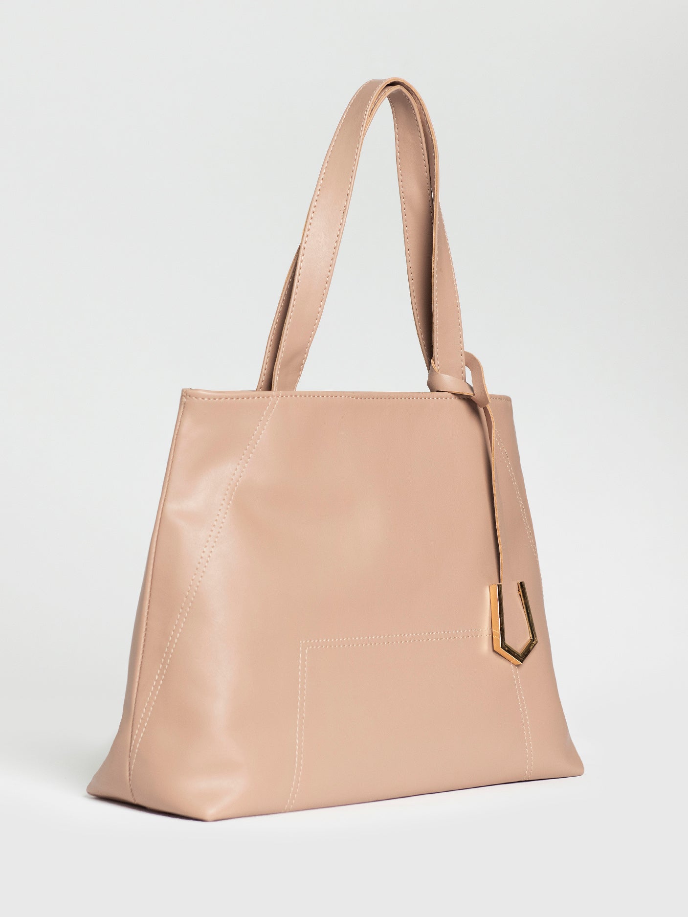 classic-metallic-tassel-bag