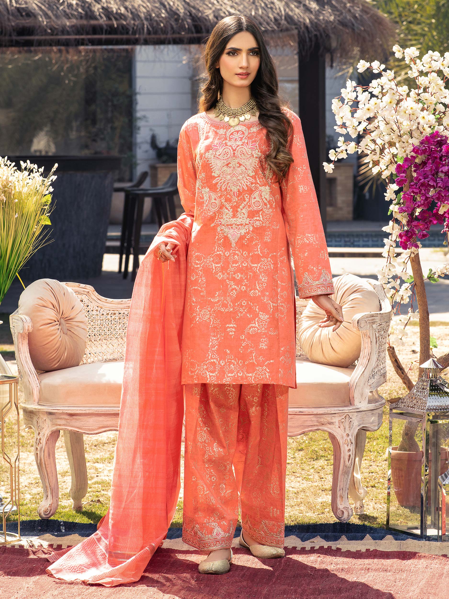 best ladies unstitched suits for women in Pakistan