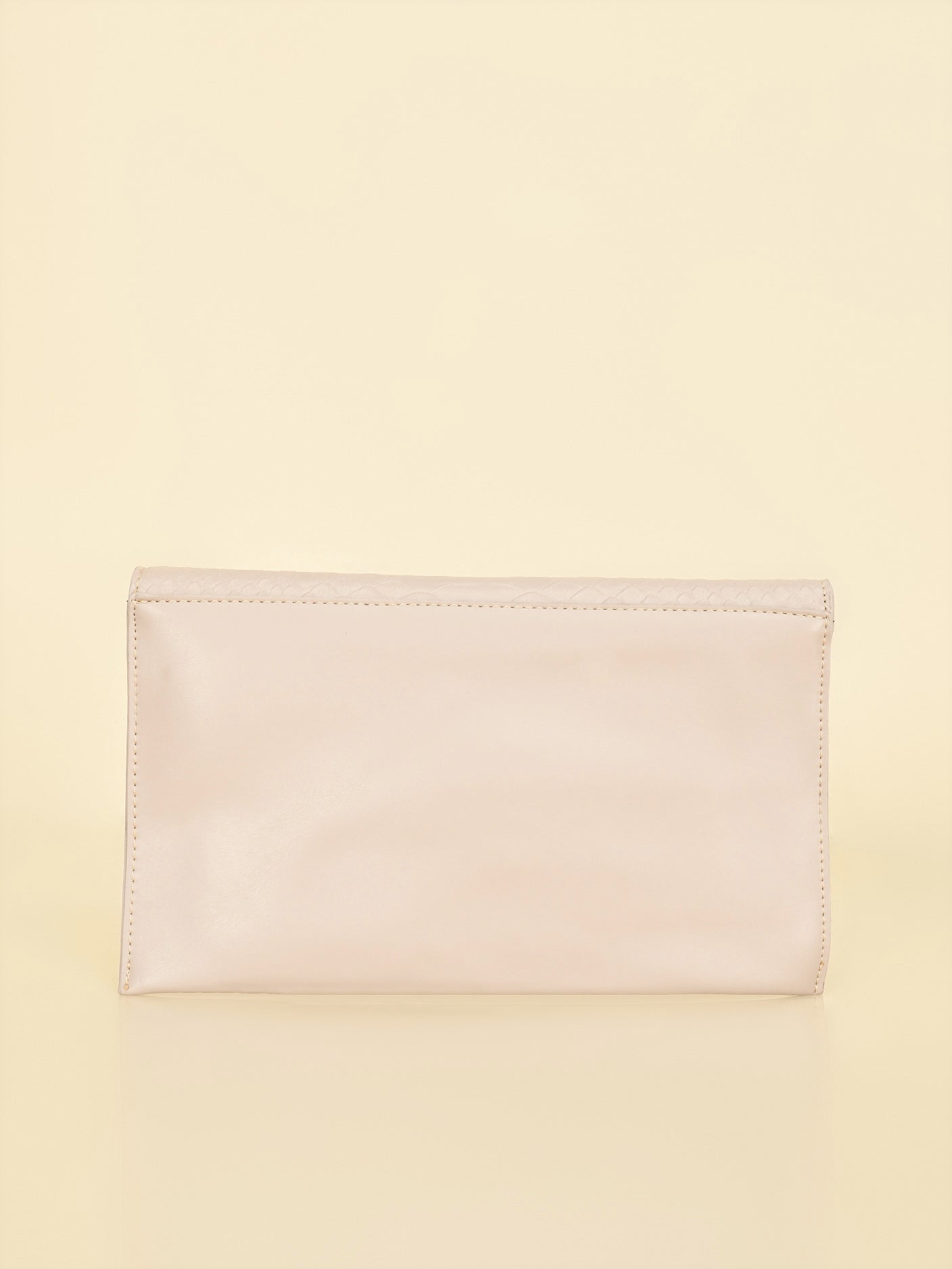 Scale Patterened Clutch