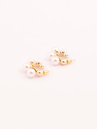 pearl-c-hoop-earrings