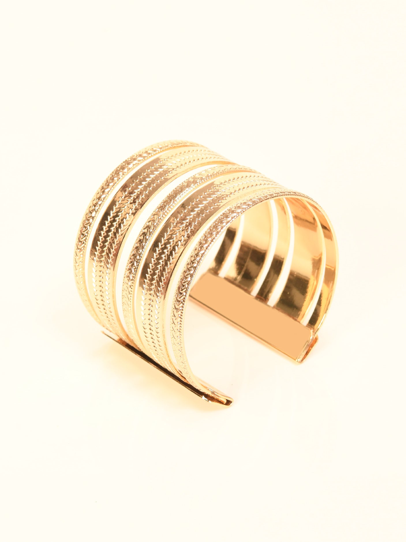 Connected Bangle – Limelightpk