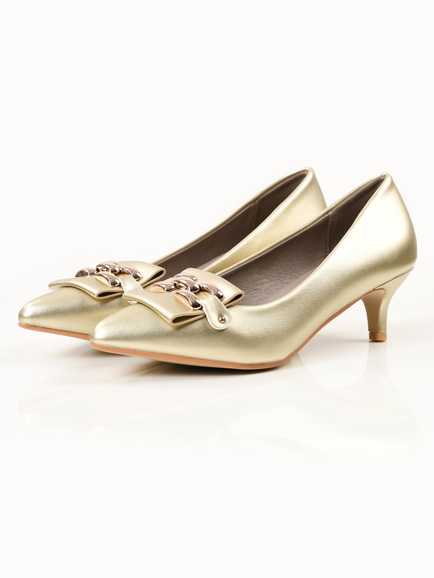 Pointed Heels - Light Gold