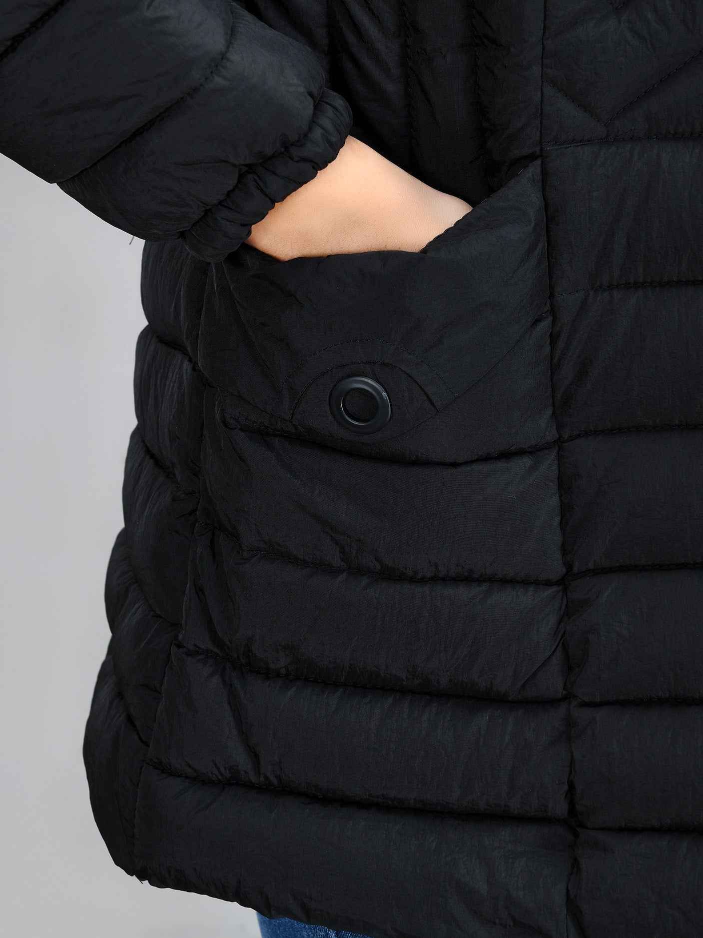 hooded-puffer-jacket---black