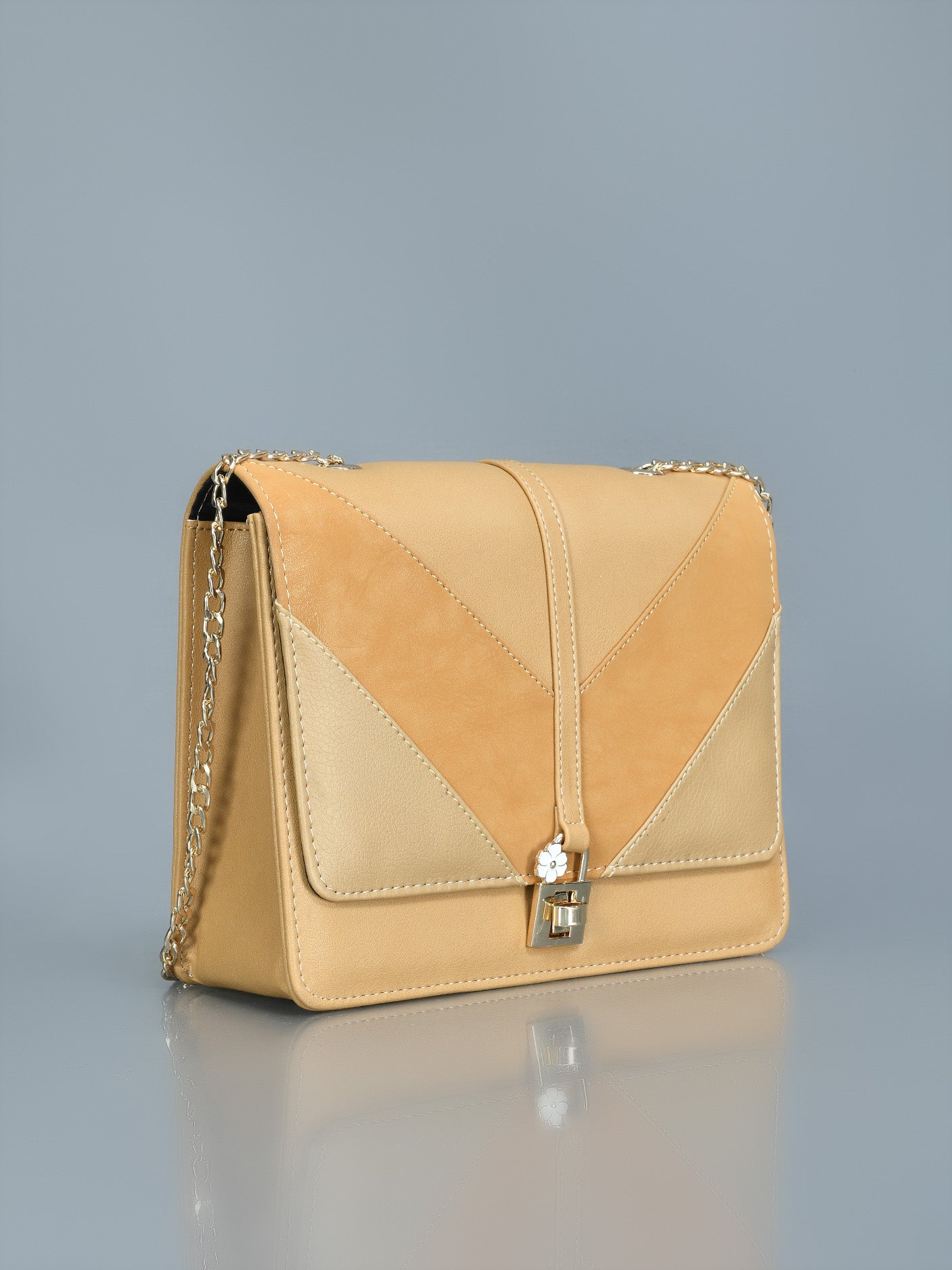lock-detail-handbag