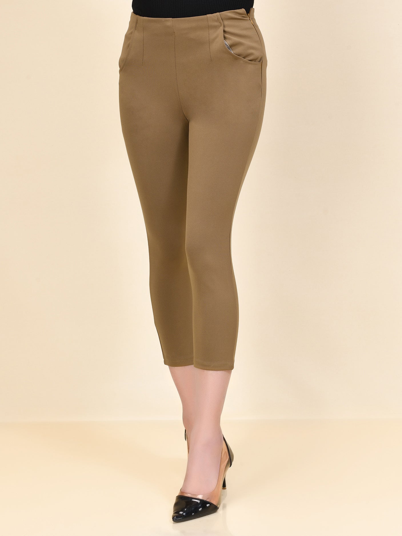Cropped Pants - Light Brown