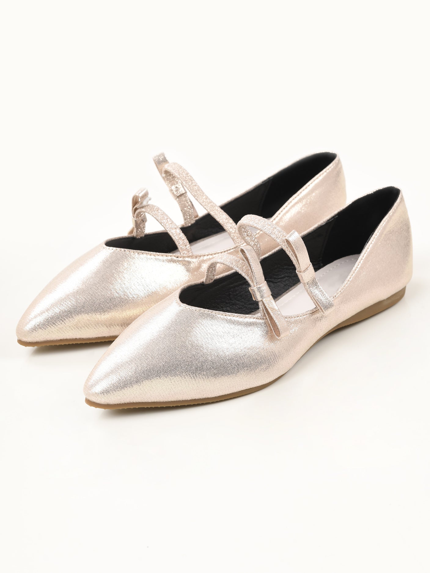 Shiny Pointed Shoes - Light Gold