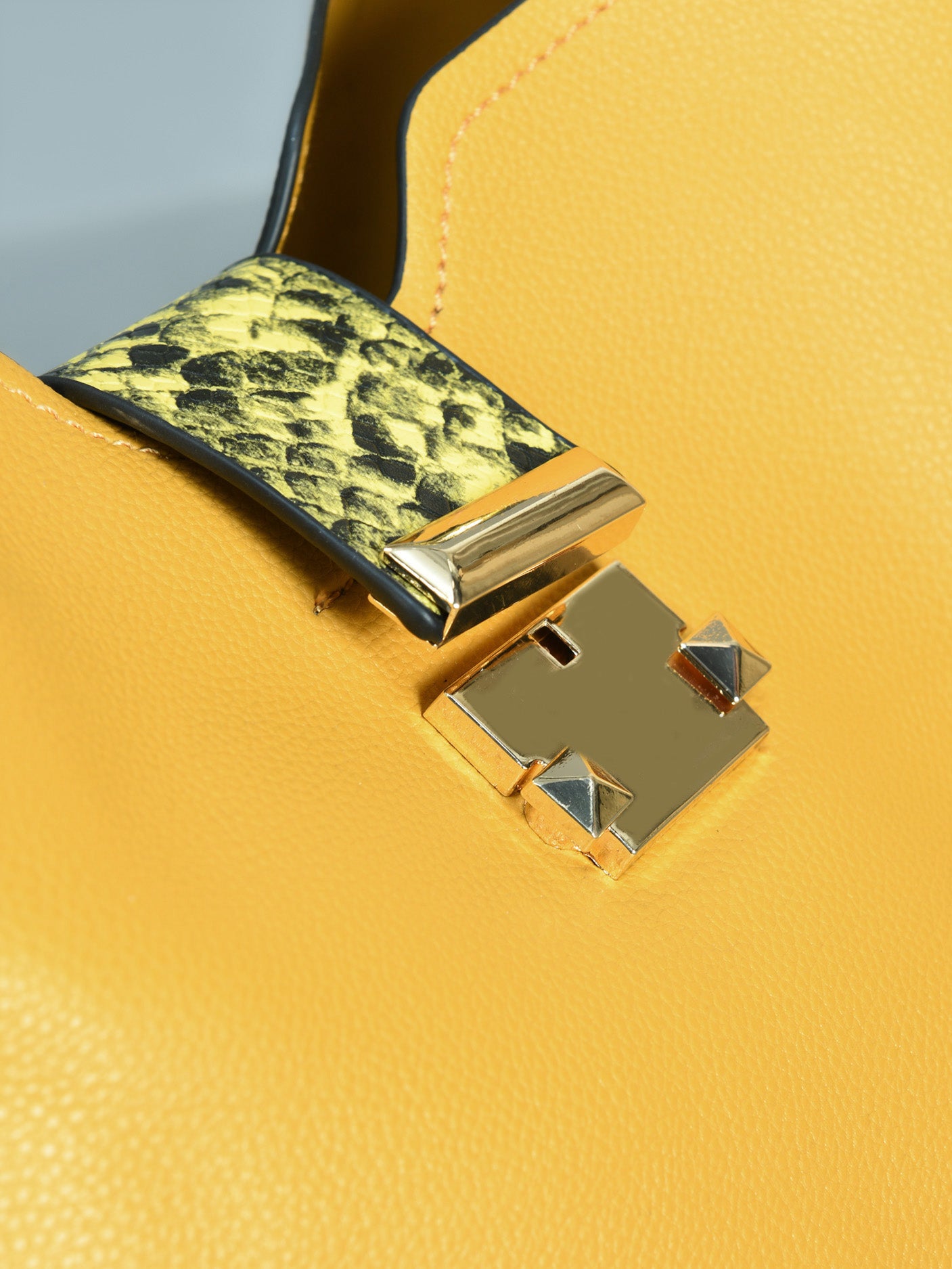 Classic Shoulder Bag