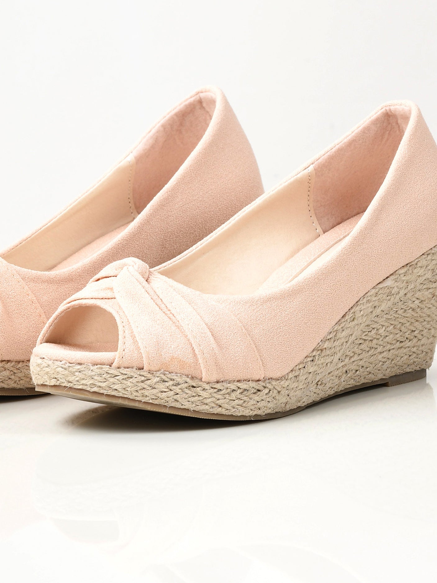 Knotted Weave Wedges - Light Peach