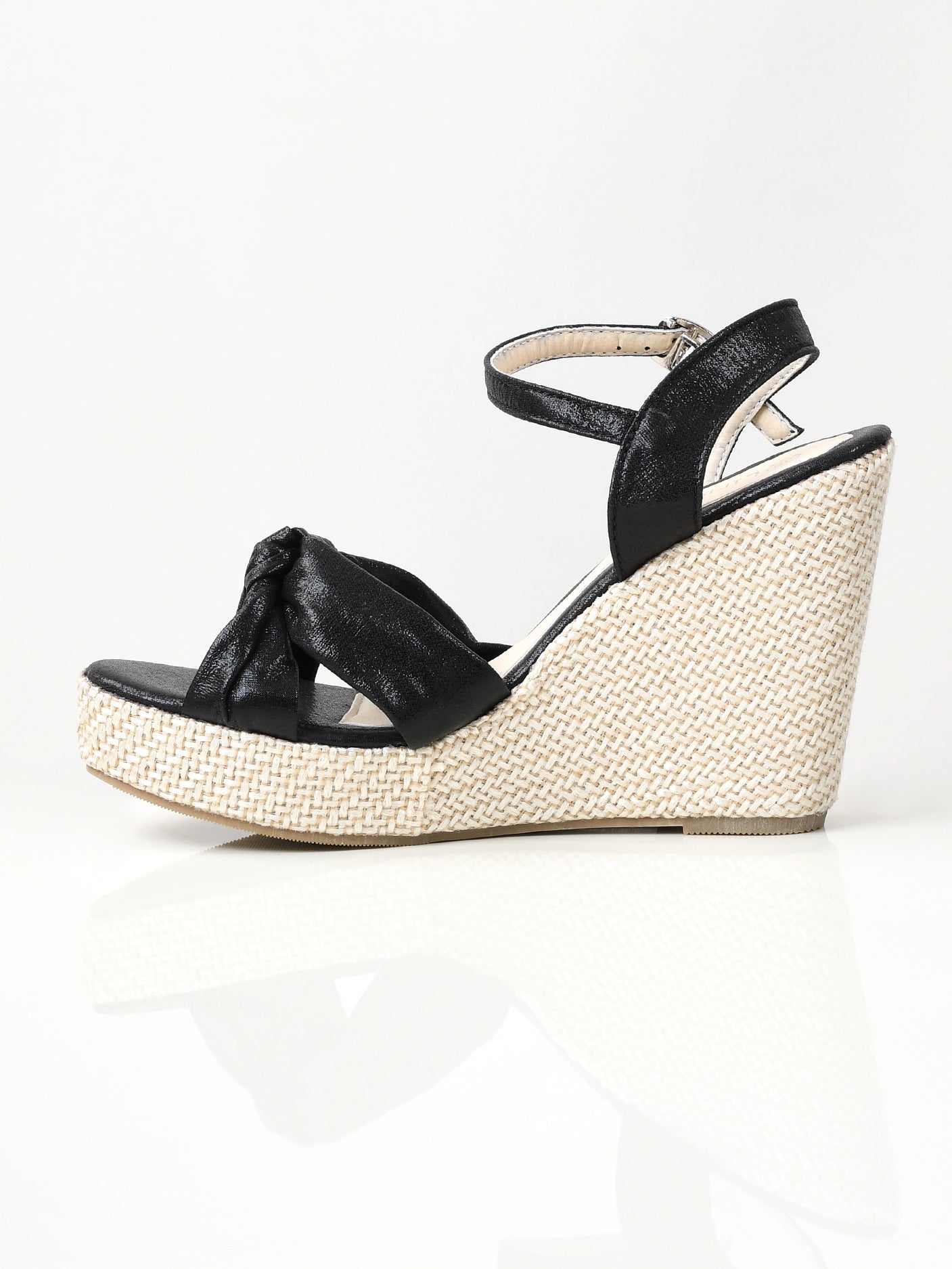 Shiny Knotted Wedges - Black