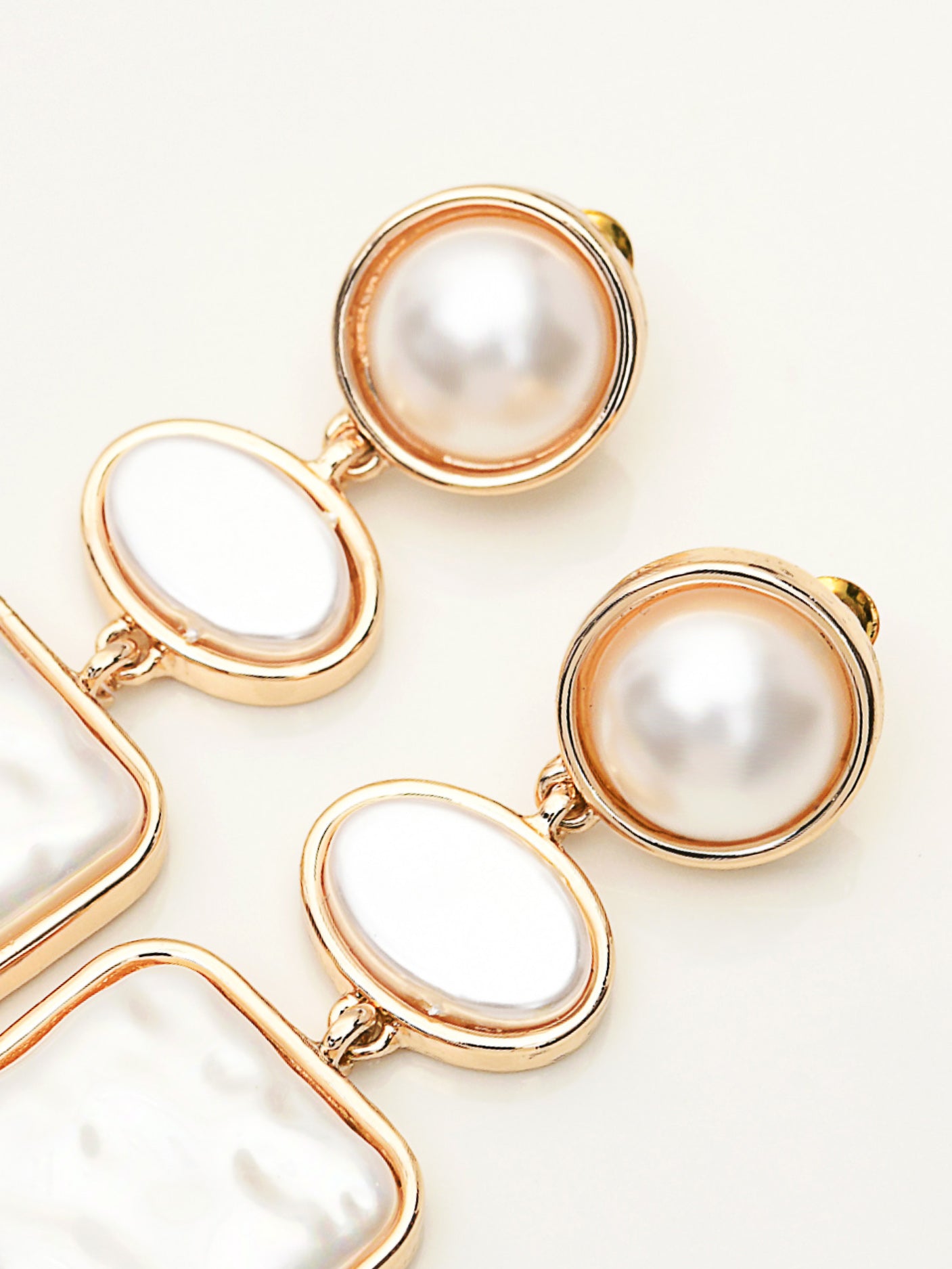 pearl-stone-earrings