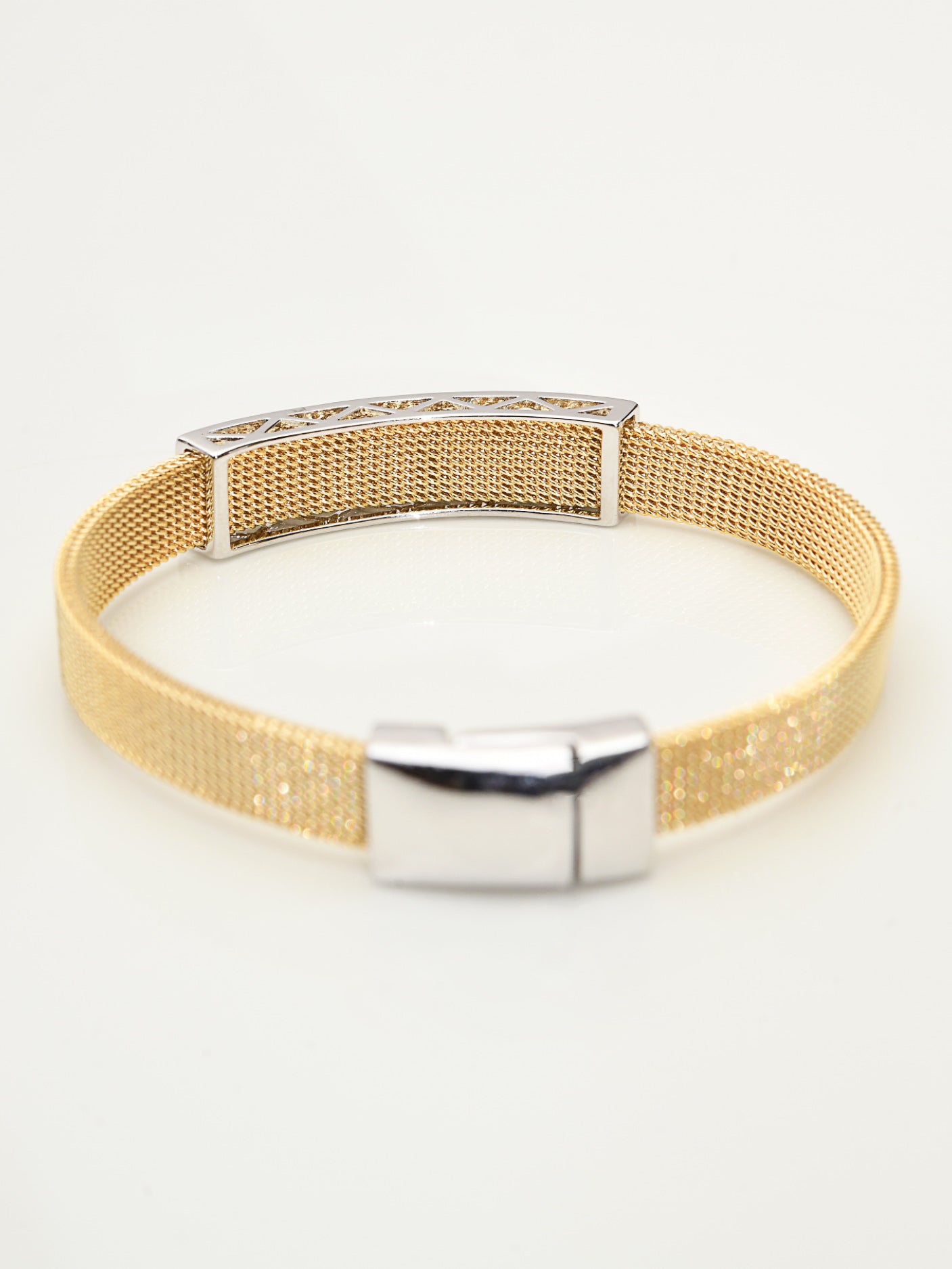 mesh-strap-bracelet
