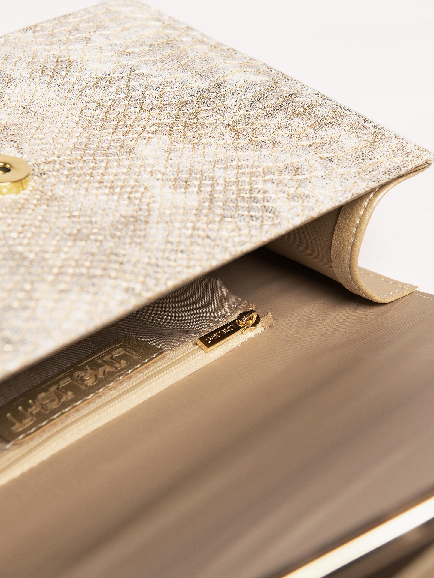 Textured Box Handbag