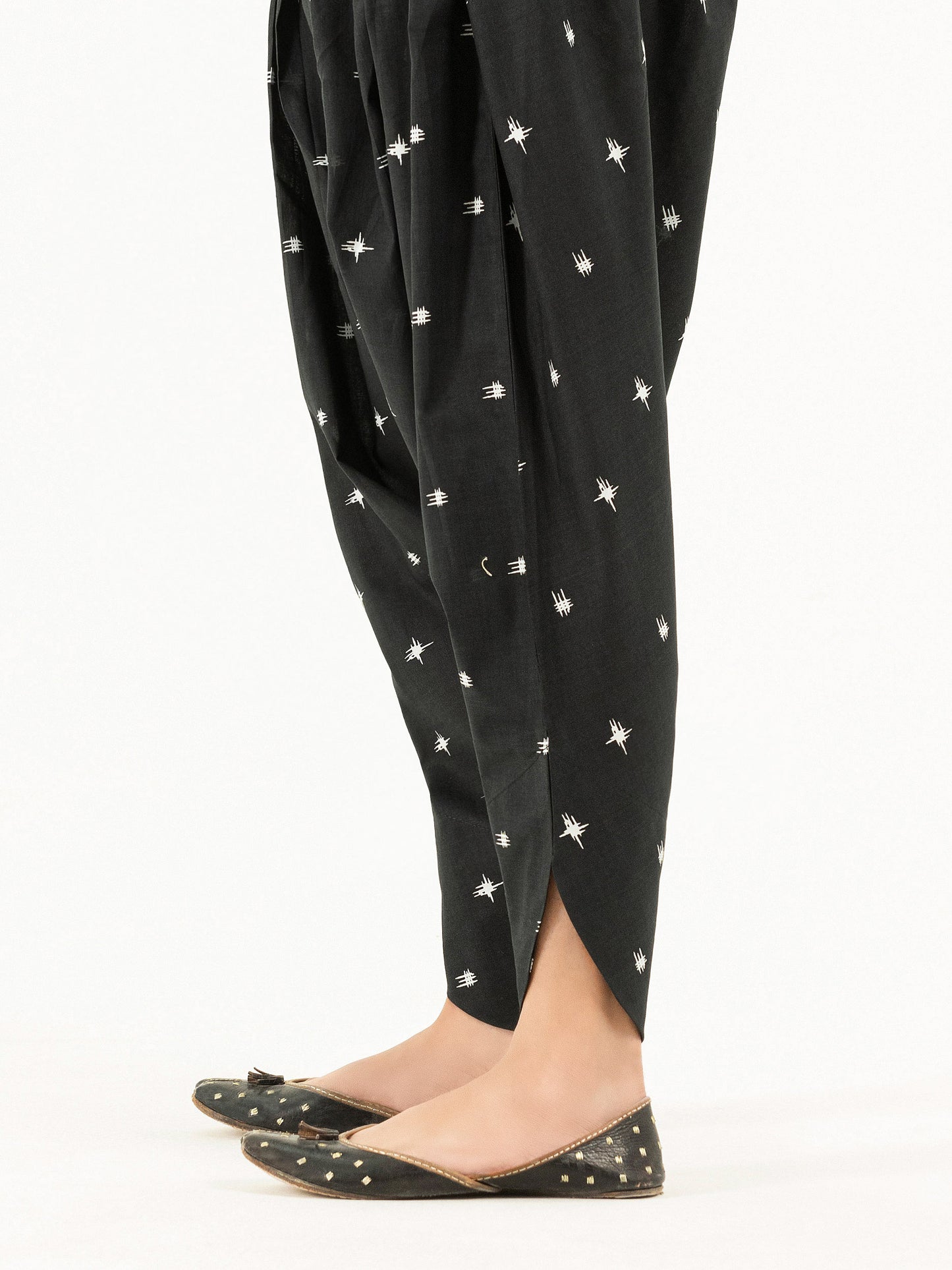 Cambric Shalwar (Pret)