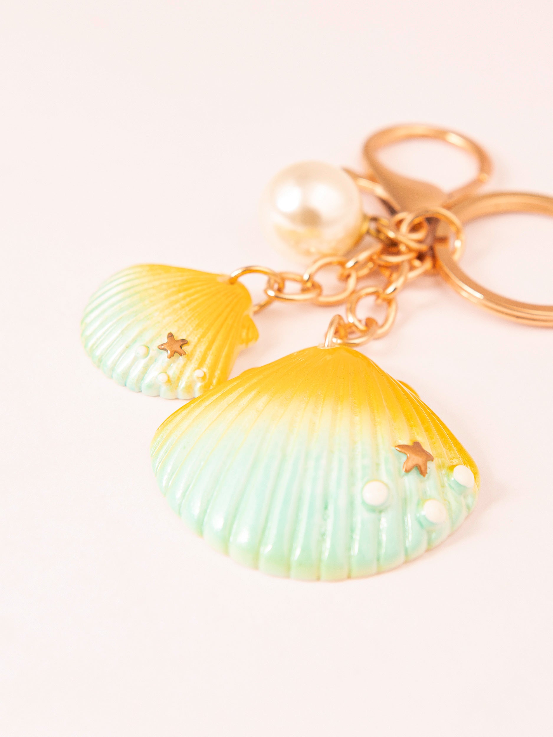 sea-shell-keychain