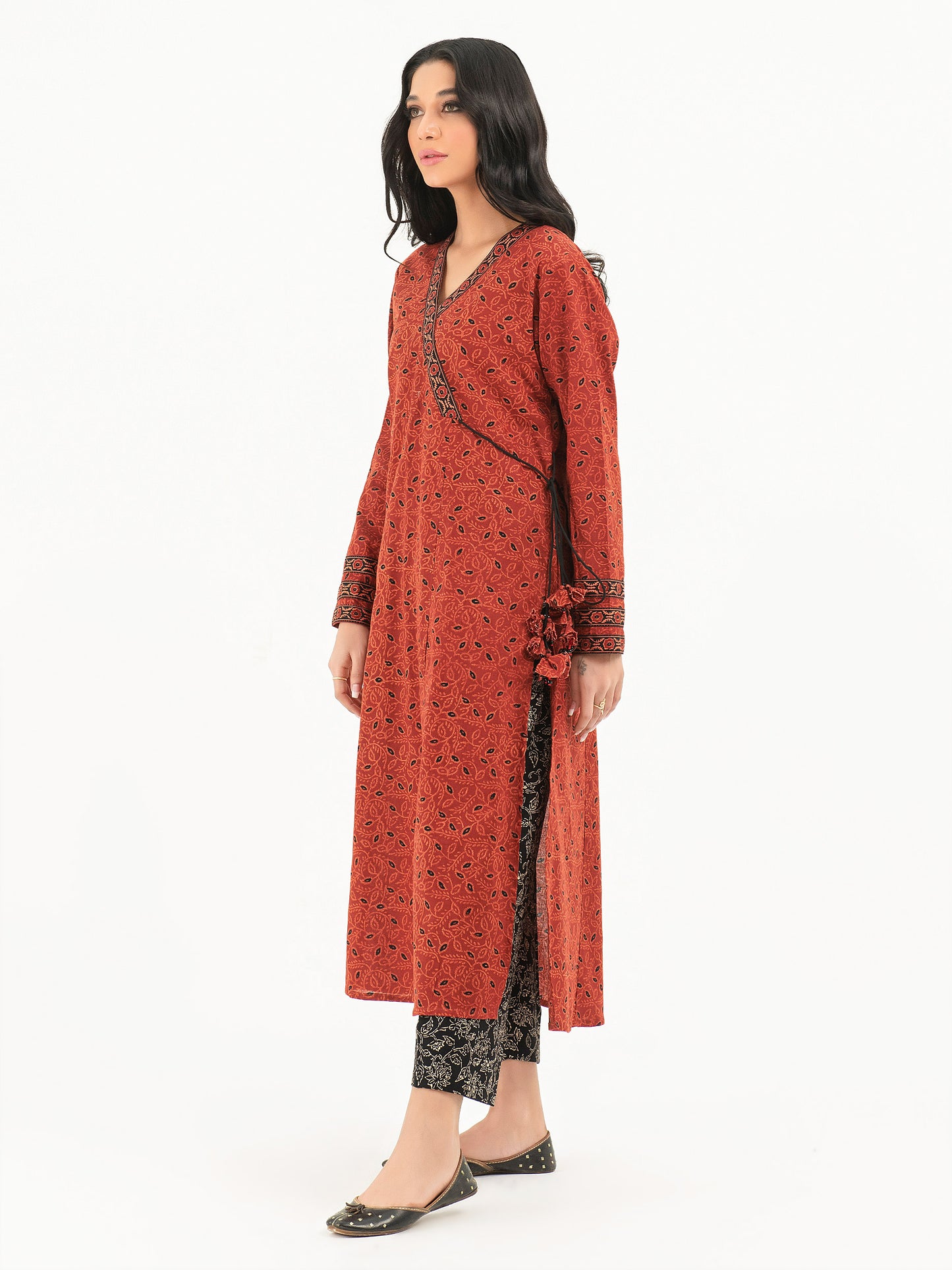 2 Piece Khaddar Suit-Printed (Pret)