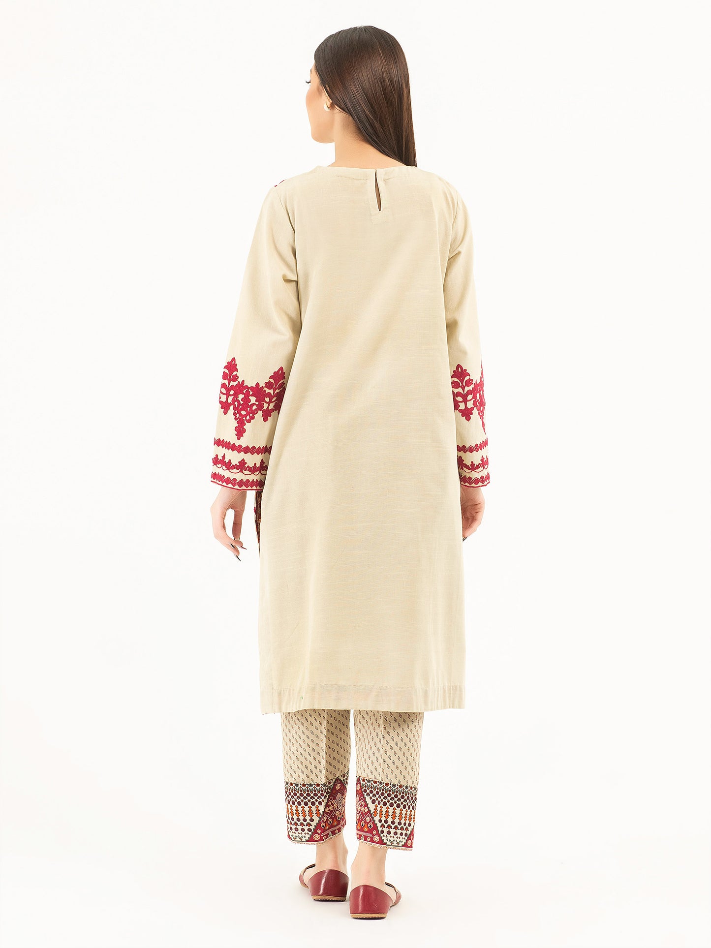 2 Piece Khaddar Suit-Embroidered (Pret)