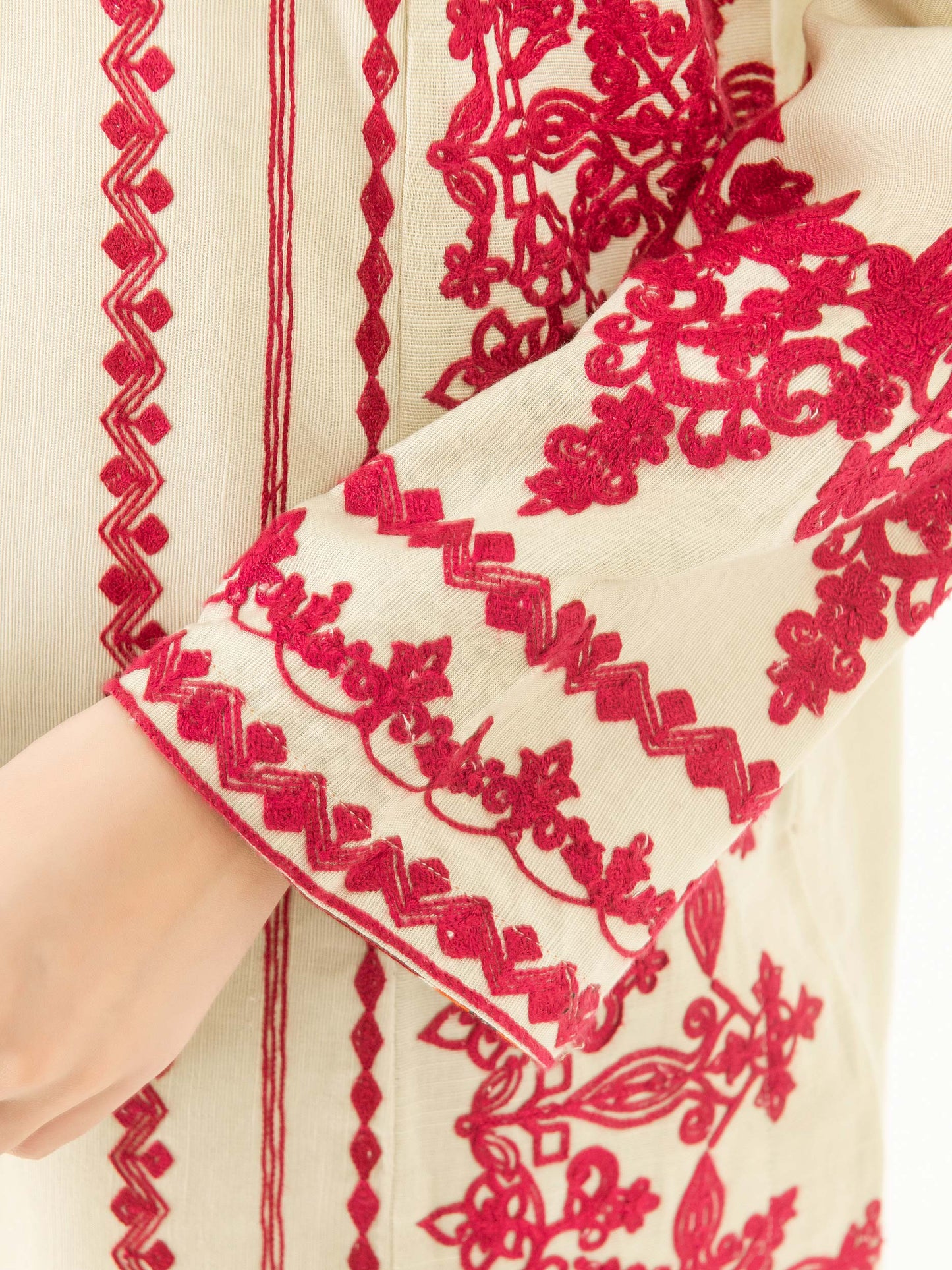 2 Piece Khaddar Suit-Embroidered (Pret)