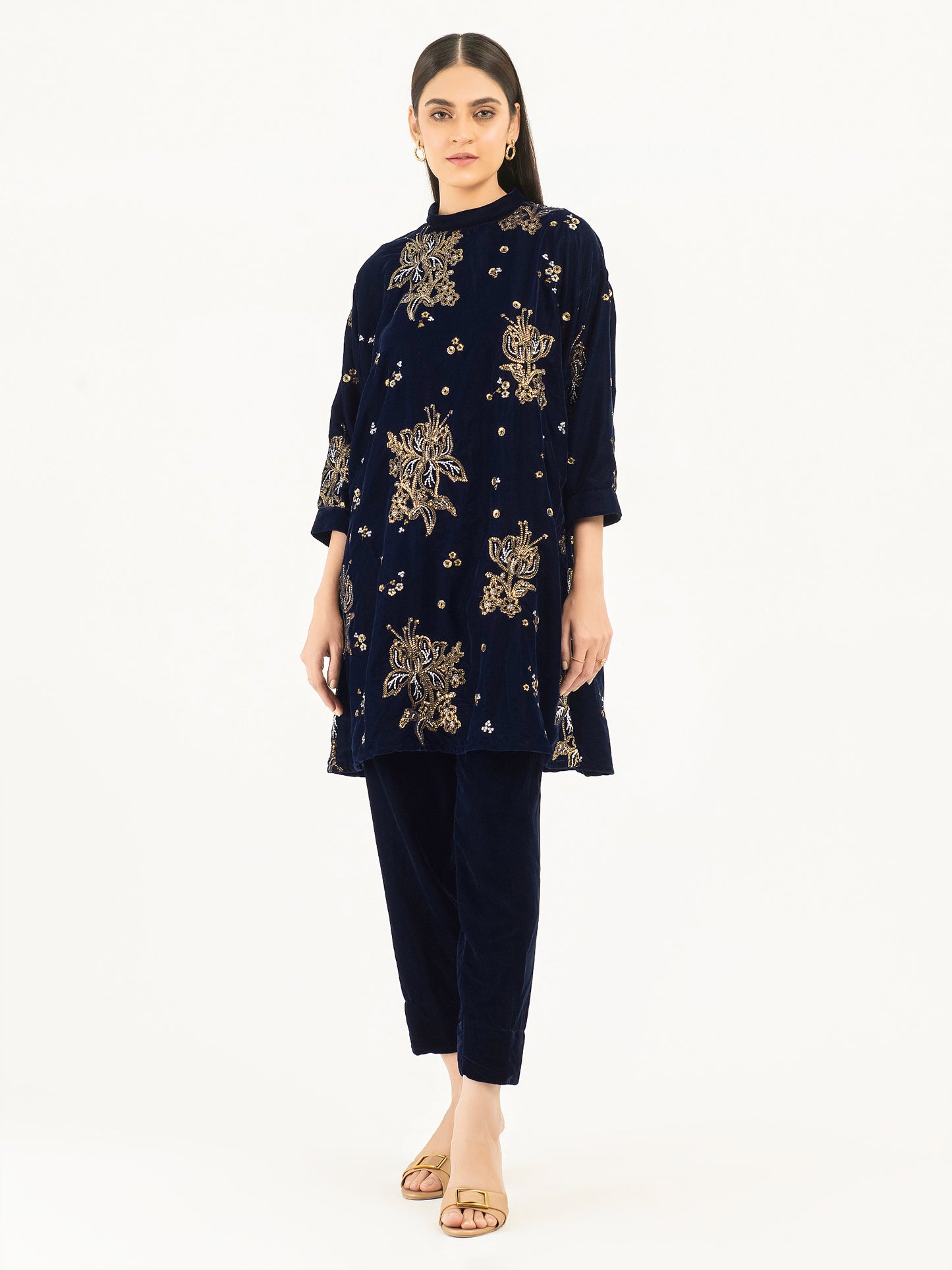2 Piece Velvet Suit-Embellished (Pret)