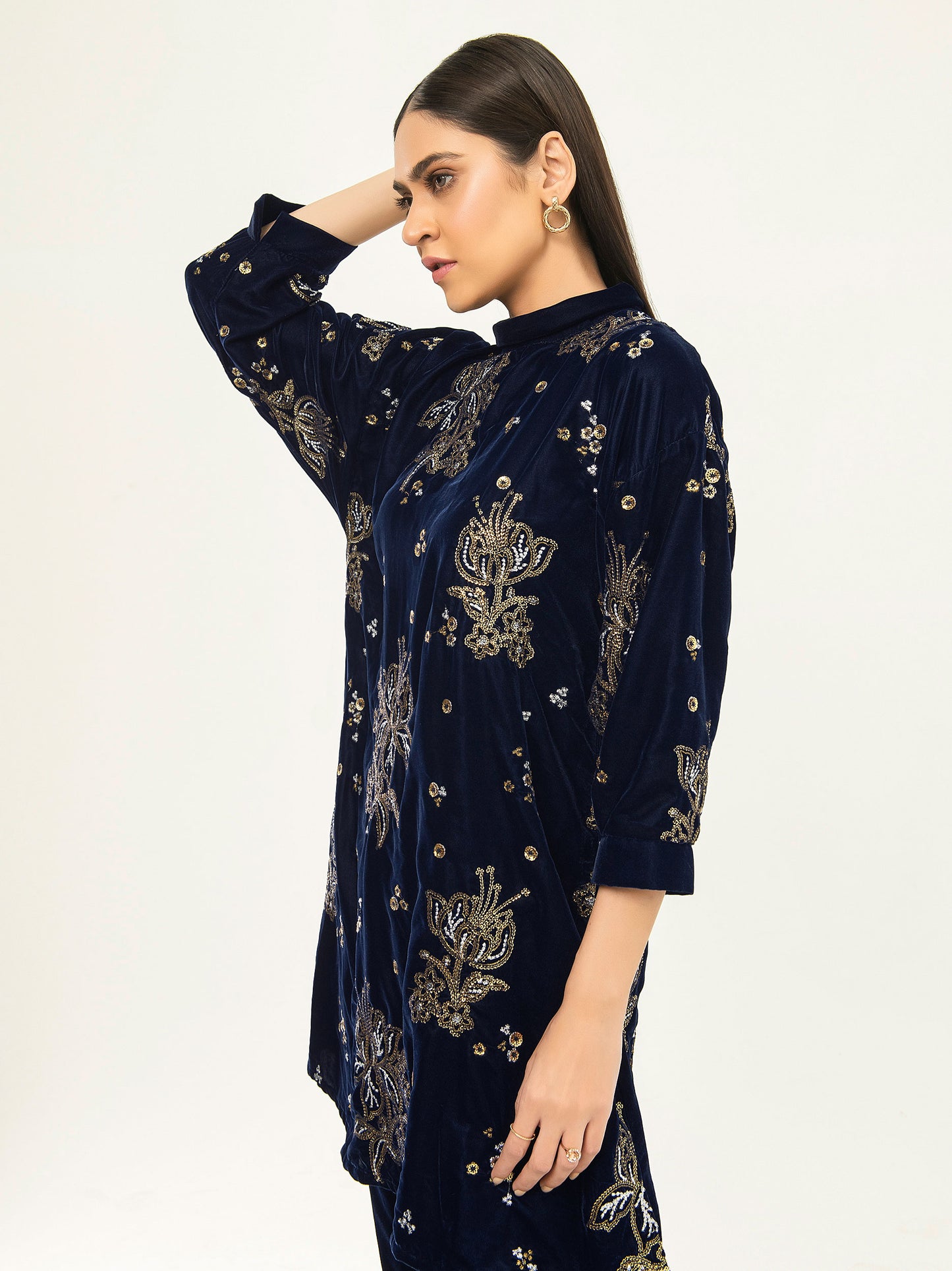 2 Piece Velvet Suit-Embellished (Pret)