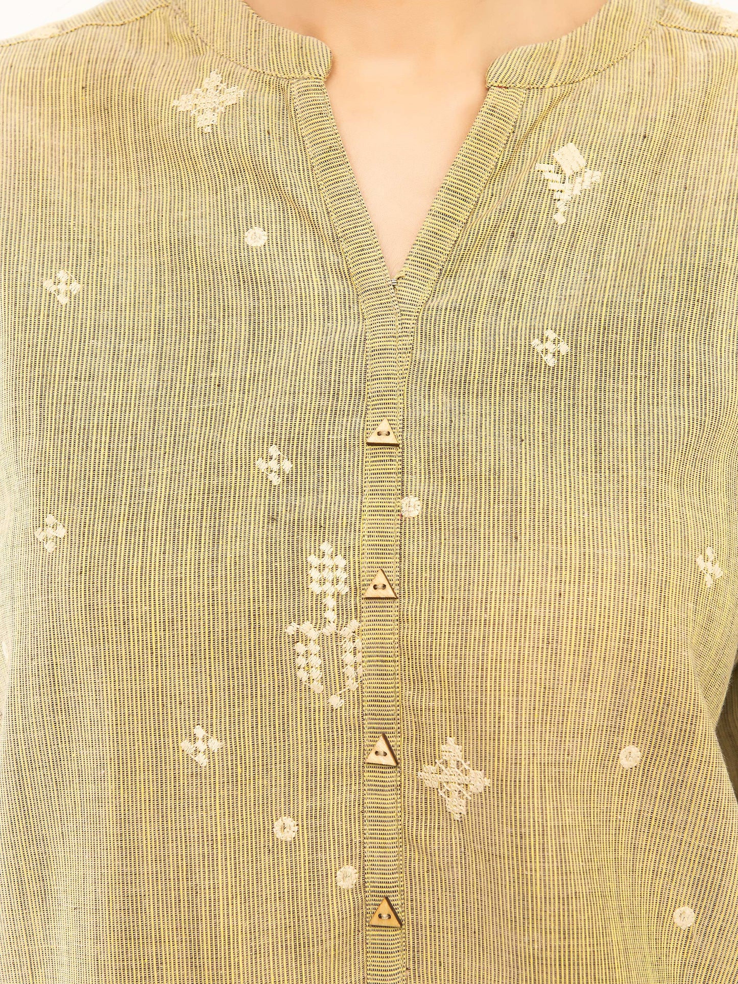 Embroidered Yarn Dyed Top (Pret)