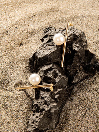 classic-pearl-earrings