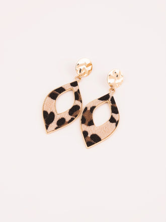 animal-pattern-drop-earrings