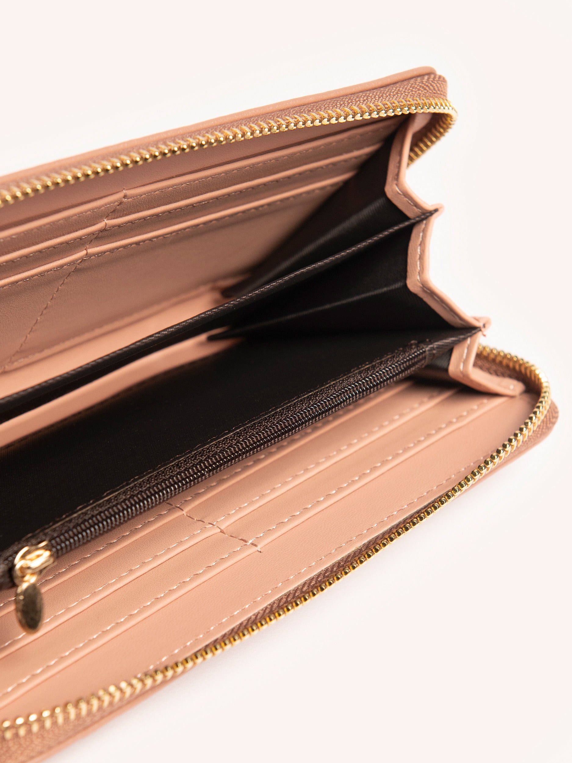 classic-zip-wallet