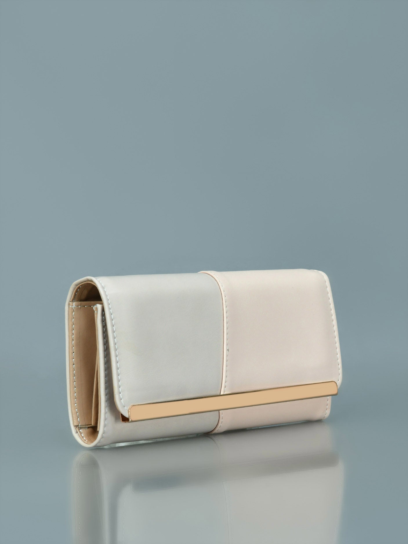 two-toned-wallet