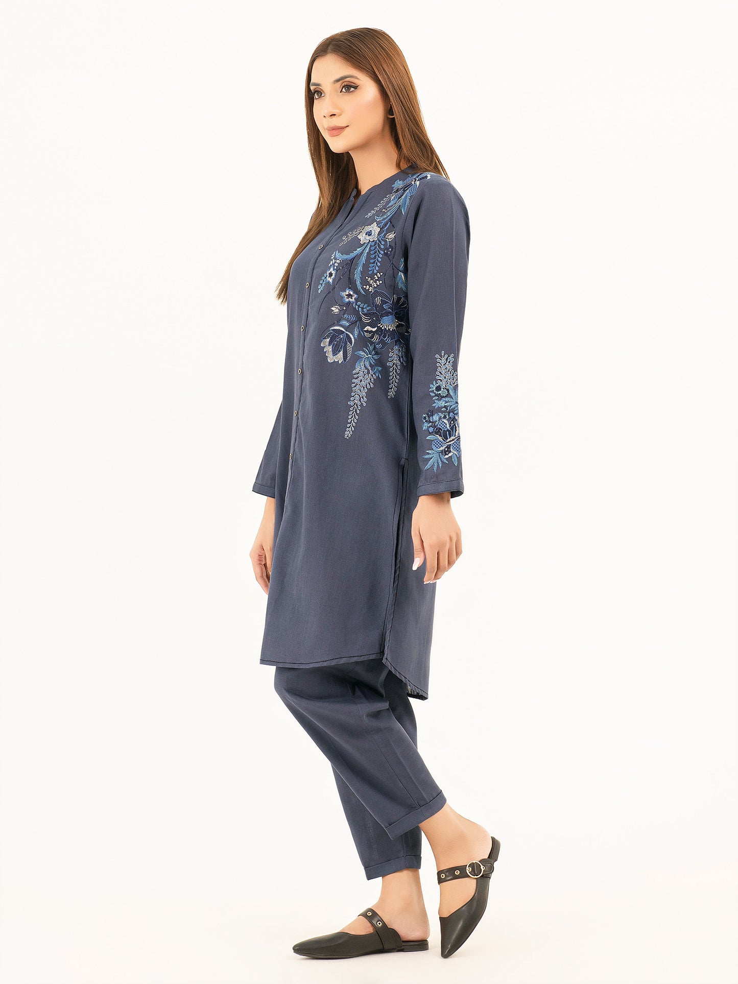 2 Piece Khaddar Suit-Embroidered (Pret)