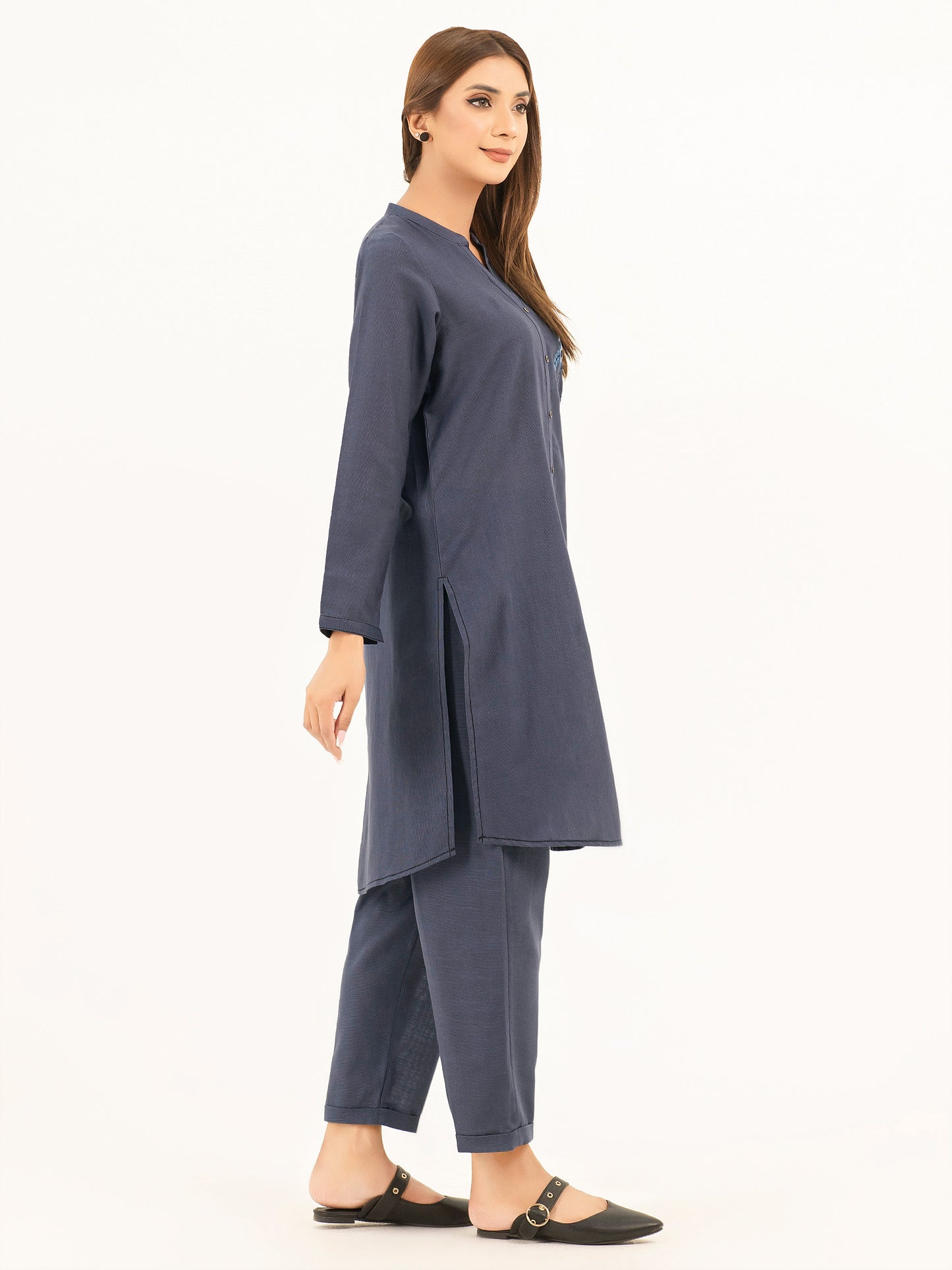 2 Piece Khaddar Suit-Embroidered (Pret)